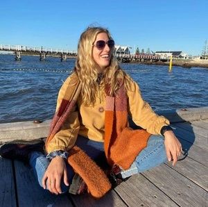 Meet your Posher, Ebony